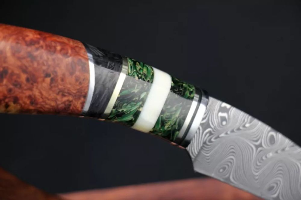 刀剑|特立独行？一把造型独特的精品短刀，刀身花纹太惊艳