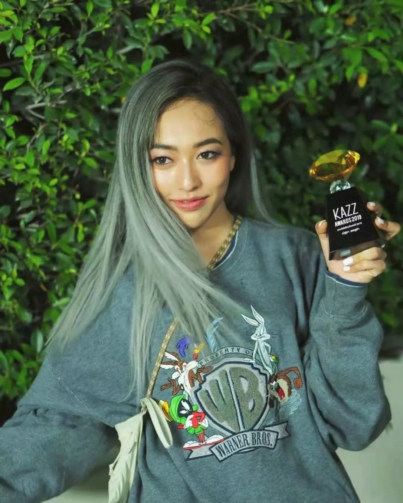 gena绑脏辫的好女孩