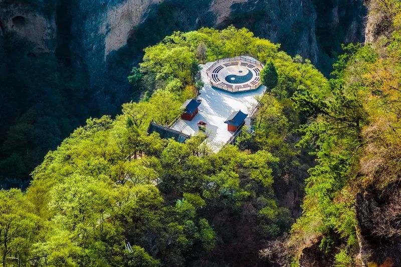 空中看崆峒山竟是这样一番美景一同飞越