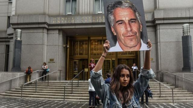 美国总统英国王子参与性侵他自杀背后隐藏了多少秘密