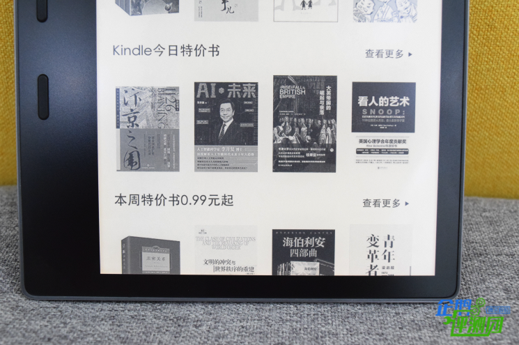 Kindle Oasis3评测 25颗可调阅读灯给读书增感觉