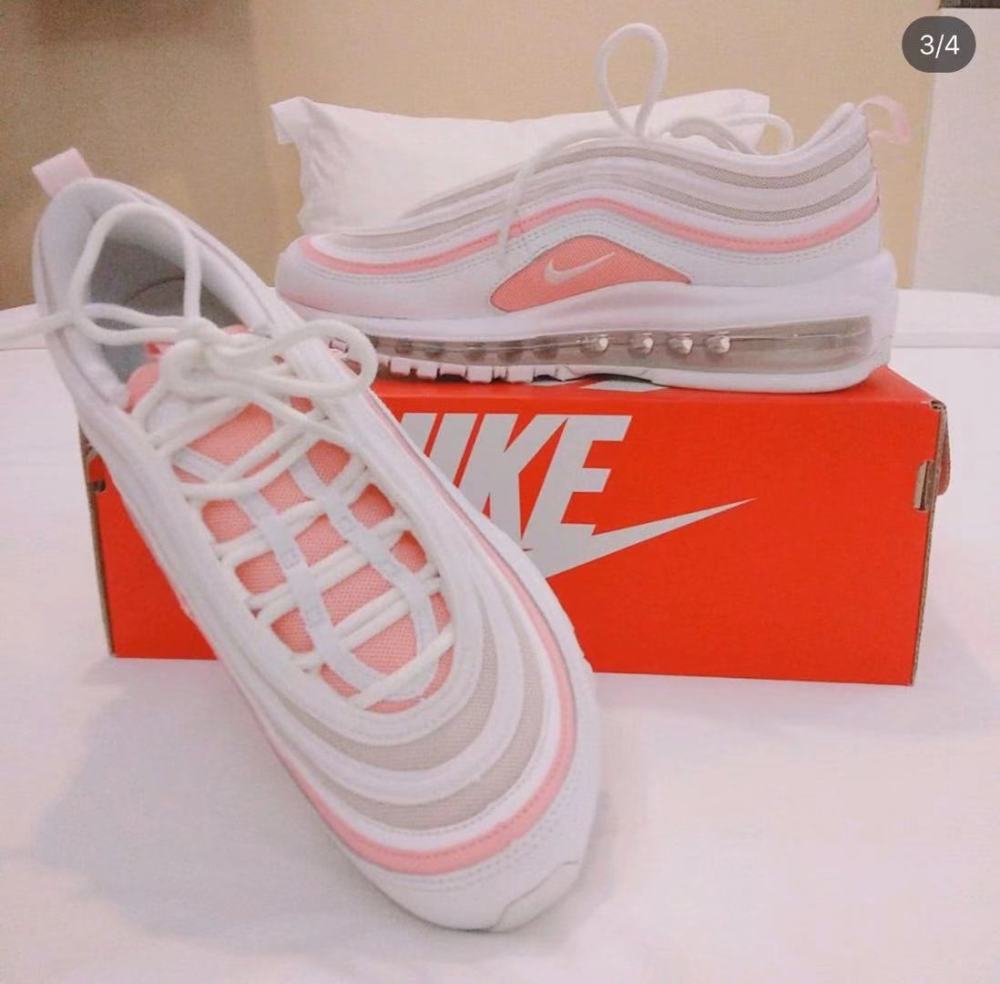 耐克超甜的"棉花糖配色",反光设计又帅又撩,唤醒沉睡少女心