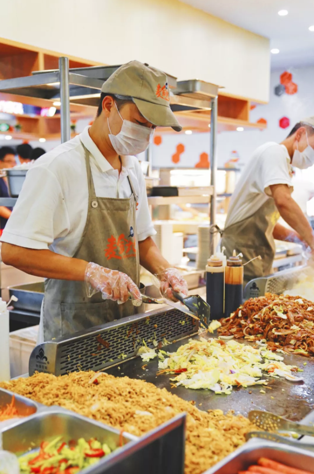 阿里晒食堂:员工刷脸吃饭,每年吃掉495吨大米123万个鸡蛋