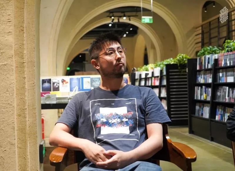 离秋导演汪崎拿龙标不容易文革内容全删