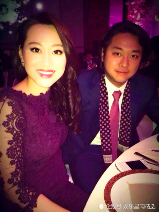 姐姐邱咏麒和邱华玮