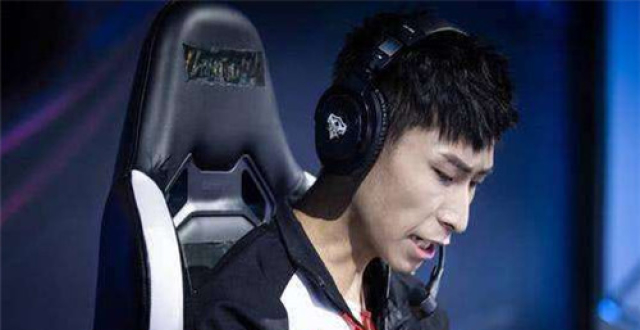 王者荣耀:梦泪拯救自闭队友,拿出韩信让