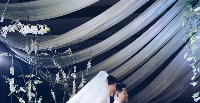 知名主持人余声大婚,曾获选美冠军,金星当证婚人