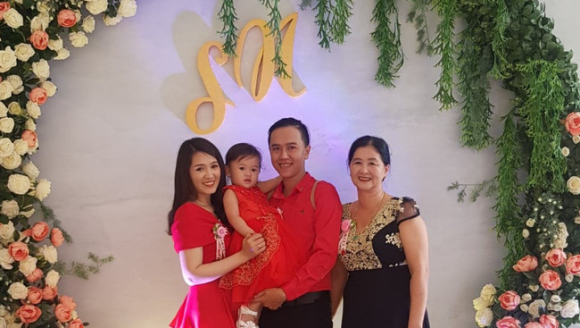 ���ӱ����ﰲ���븻��Ů���飬���ǰһ������Ȣ����Ů��