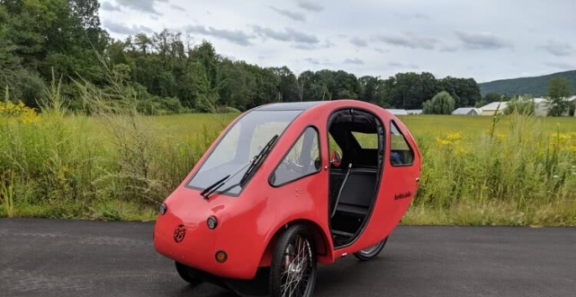 带"空调"的自行车!可以乘坐3人,时速25公里,软车门全封闭!