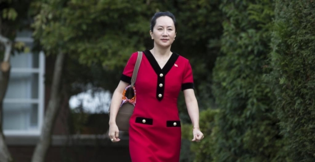 被加拿大拘押的一年里，孟晚舟发了三条重要的朋友圈和两封公开信_腾讯新闻