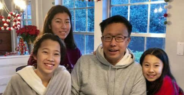 "疯狂英语"李阳获前妻原谅,妻子:他家暴,但也有孩子般的笑容