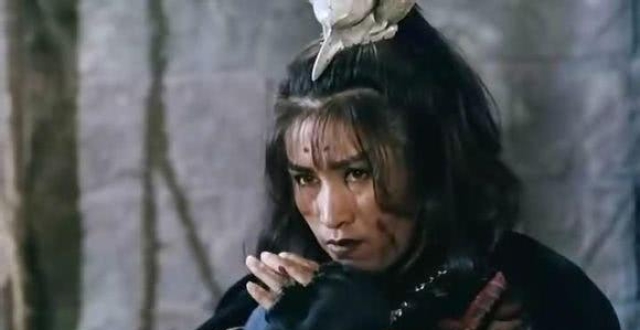 神秘"血手印",崖壁悬棺,秘境巴东是一个未解之谜此人5岁习武,演电影"