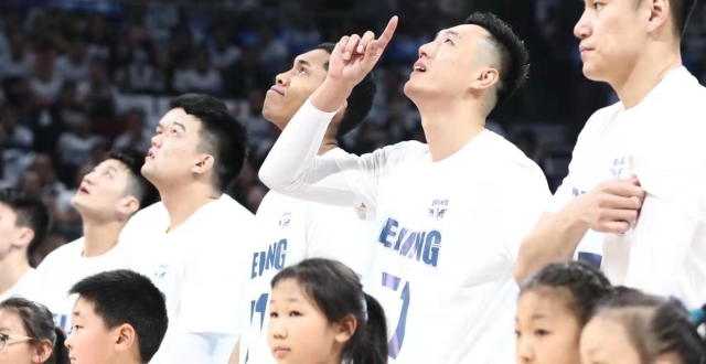 �׸ֶ���ʤ�����켪������ǰ����軷�ڣ�����������������