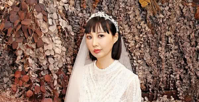 30岁歌手与癌症对抗七年,身体每况日下,好友为圆婚纱梦当新郎