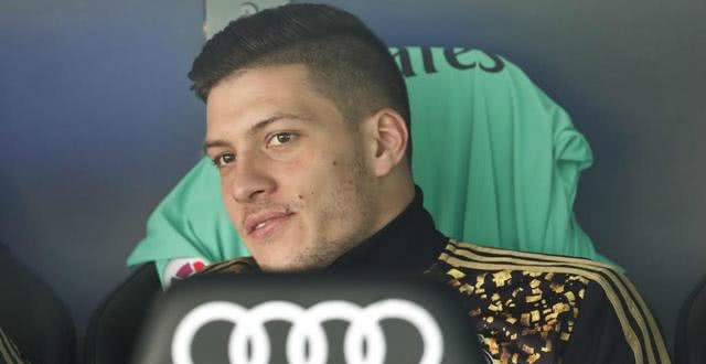 世界杯教练图巴科维奇:约维奇的问题,约维奇是唯一的