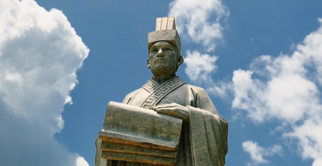 东汉蔡伦是一名宦官,他为什么去研究造纸术呢?