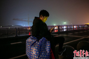 后快递小哥的春节回家路