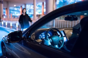 网约车司机回家过年 平台该不该涨价“留人”？