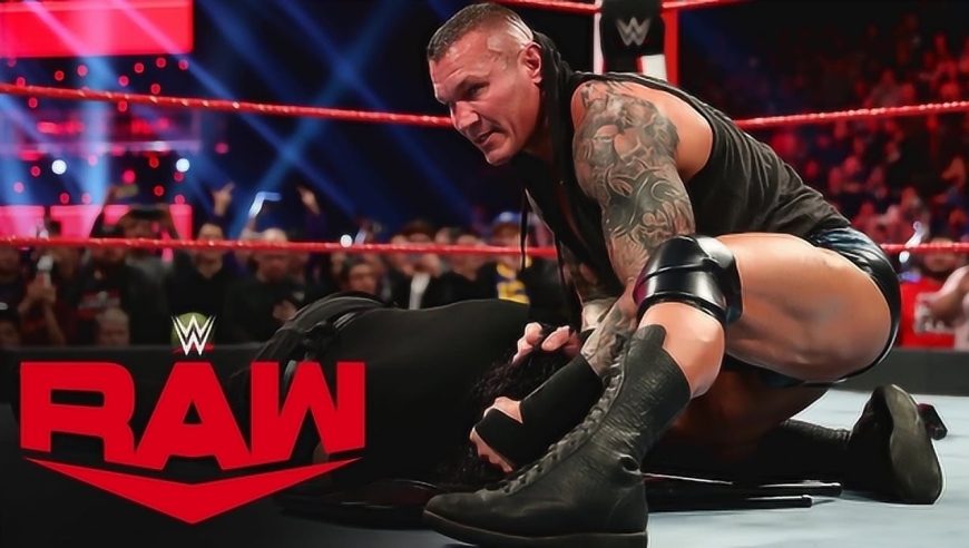 【raw1394期】麦特哈迪回顾和艾吉交情质问毒蛇动机 惨遭铁椅袭击