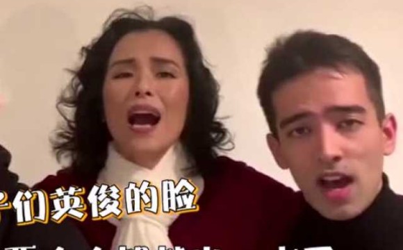 看韦唯再唱《爱的奉献》