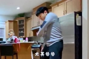 王祖蓝李亚男宅家热舞，被女儿误解失业跨界，在线求助网友超搞笑