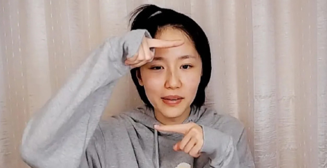 还记得新晋女神诸葛大力么?看到直播中素颜的样子,确定同一人?