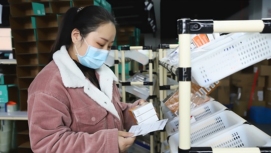 疫情背后的药品包装员:连续一个月加班到半夜,我也算是在救人吧