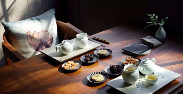 传统饮茶中的美食——茶点与茶食