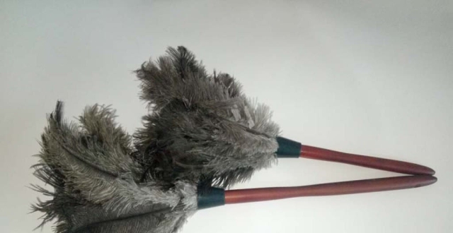 只要一双旧袜子 教你做好拖把,省钱又实用!