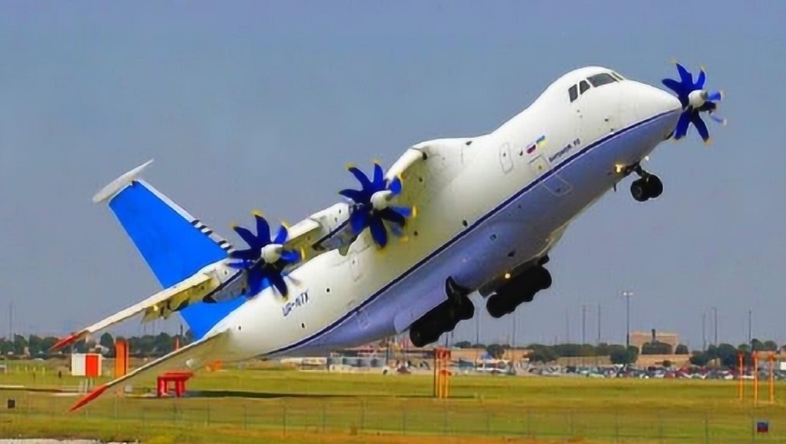 乌克兰"最大运输机"升空,起飞重量400吨,秒杀三架中国运20