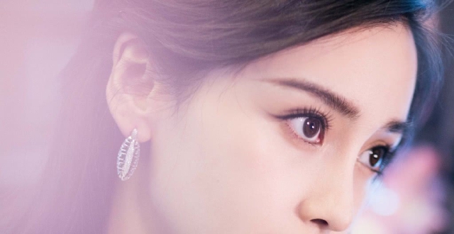 angelababy这些照片太美了,精致面容,魔鬼身材