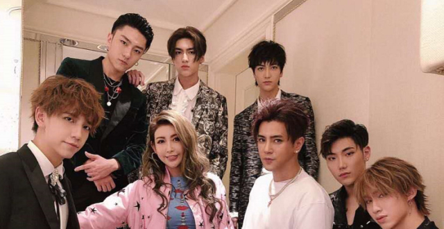 罗志祥"双人瑜伽运动"片段曝光,事后5秒钟,有人脸红了