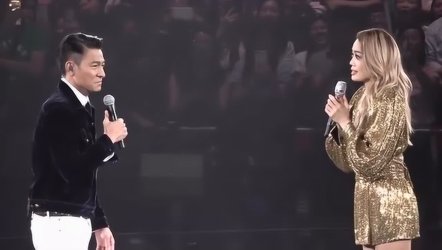 刘德华容祖儿共同演唱《谢谢你的爱》《一起走过的日子》