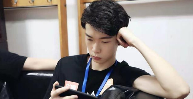 虎牙可杰直播"涉黄"被封,查后台成为新梗