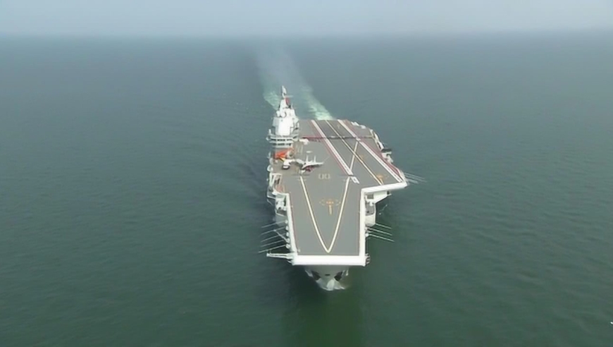 山东舰亮剑黄海,歼15密集起降!美卫星趁机偷拍:舷号17清晰可见