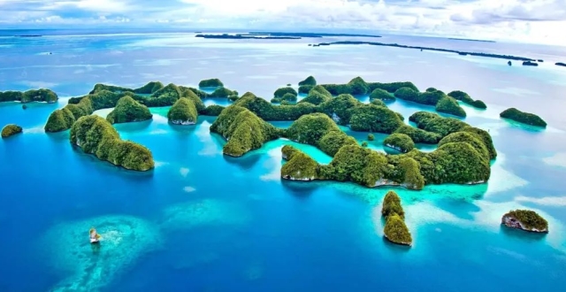 太平洋上的三大巨型群岛