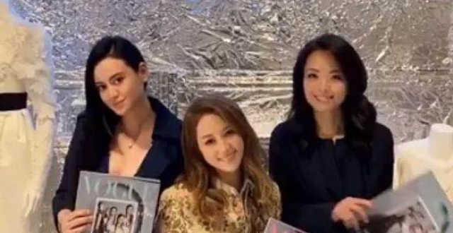 阔太的底气？徐子淇晒登一线大刊封面，与百亿名媛合影霸气站C位