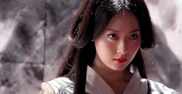 白冰金莎还原神话名场面,感动到大哭