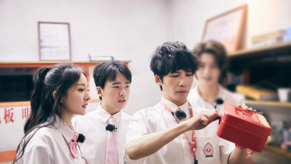 ������2������ΰΪ����ȡӢ���� ����껻ƽ���Ծ�������