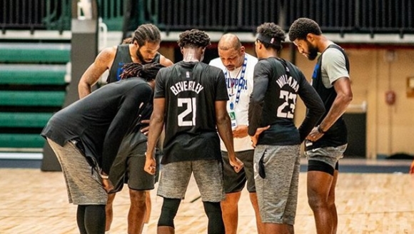 ƽ������1��95���촬������С�������� �︥˹�����жԸ����ˣ�