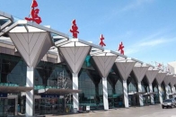 乌鲁木齐机场航班大面积取消 进出旅客需提供核酸报告