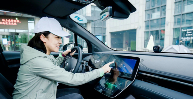 镁佳科技CEO庄莉：汽车行业距离建立起强大的软件能力还缺什么？_腾讯新闻