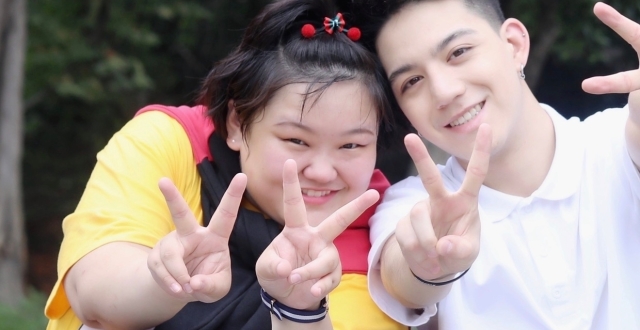 网红情侣米亚萌莫扎分手,我还能再相信胖丑女孩配帅哥的爱情吗?