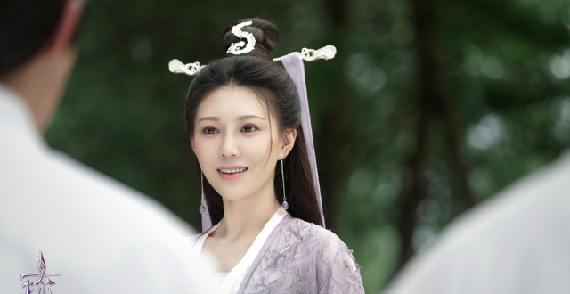 侯梦瑶《琉璃》魅萌上线 紫狐抢亲"外强内怂"