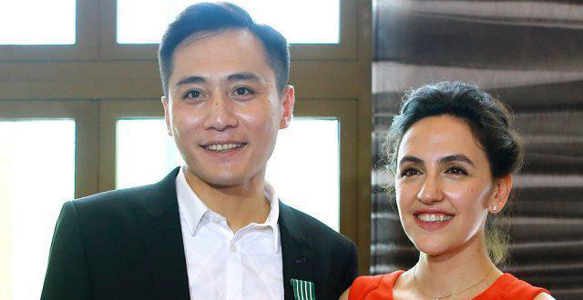 如今妻子容颜苍老,他依然不离不弃她是琼瑶剧中的苦情女郎,被刘德凯