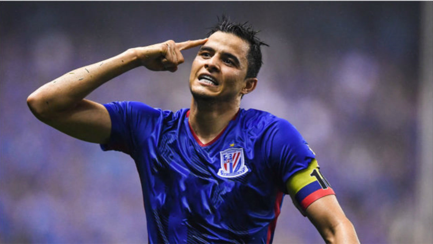 英雄本色!莫雷诺3脚爆射 绝平鲁能 申花球迷疯狂了