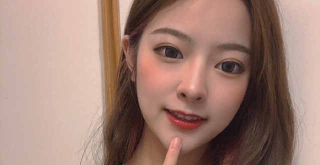 解说kris微博被爆破了!因为解说t1冒泡赛直言:faker坑了