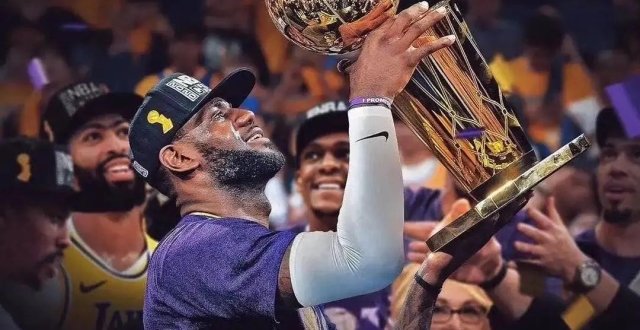 nba总决:湖人夺得总冠军!詹姆斯获fmvp!