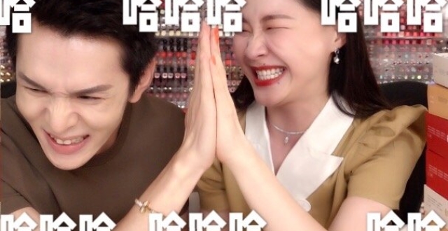 华商头条|网传金靖和李佳琦恋爱遭调侃：他俩的孩子3岁就得戴助听器
