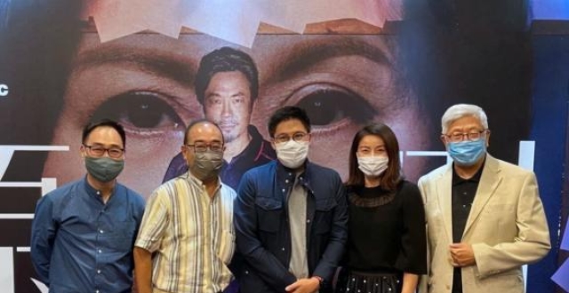 可宋茜后背只有一根绳子歌手王筝曝老公出轨!